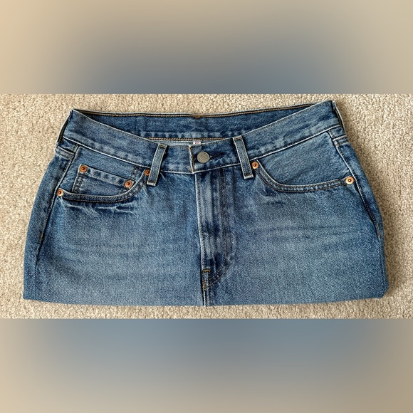 🔥HP🔥 LEVI’S Denim Mini Skirt in Size 27 - Picture 12 of 13